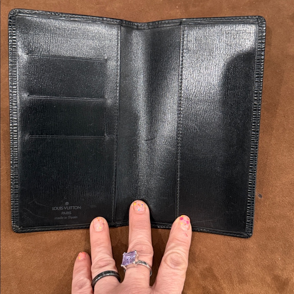 Louis Vuitton Epi‎ leather fold wallet - Picture 8 of 9